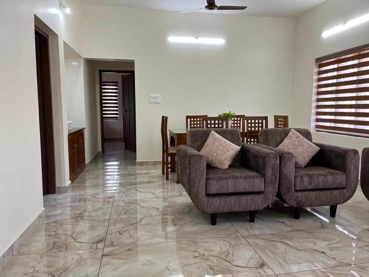Solomon Apartments,Alappuzha Beach. Luaran gambar